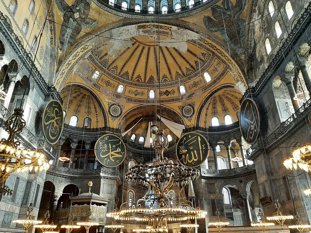 Krokeatis Lithos: The Green Stone of Laconia and the Psifia Quarry - Interior of Hagia Sophia